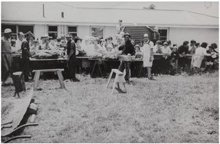 Picnic 1966 at the tennis club's Memorial Pavilion